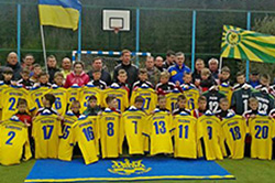 Делегація ІФФФ прийняла участь в освяченні футбольної форми збірної команди Україна