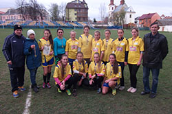 Дівочі команди Космача та Порогів – чемпіони Богородчанського району з футболу серед жінок