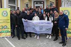 В Івано-Франківську в межах проєкту Відкриті уроки футболу відбувся семінар для волонтерів
